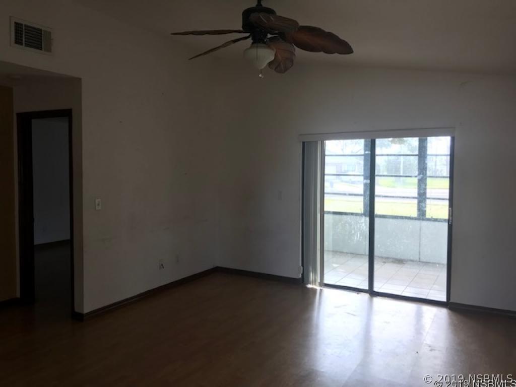 416 Shangri Lane Cir., Edgewater, FL 32132