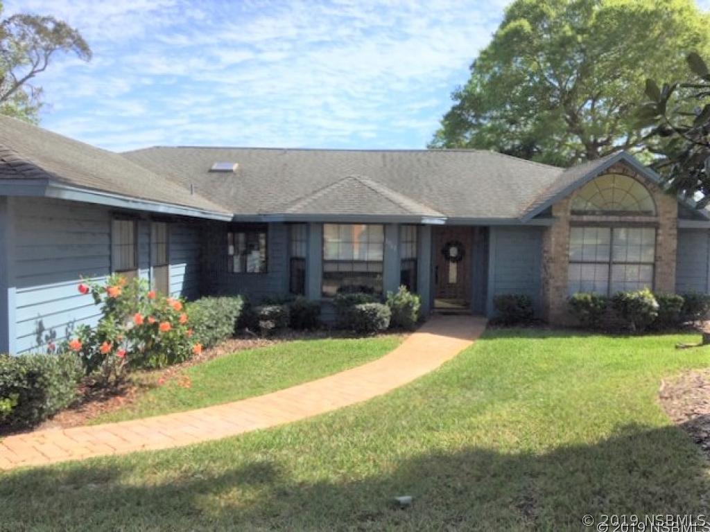 1061 Red Maple Ct., New Smyrna Beach, FL 32168