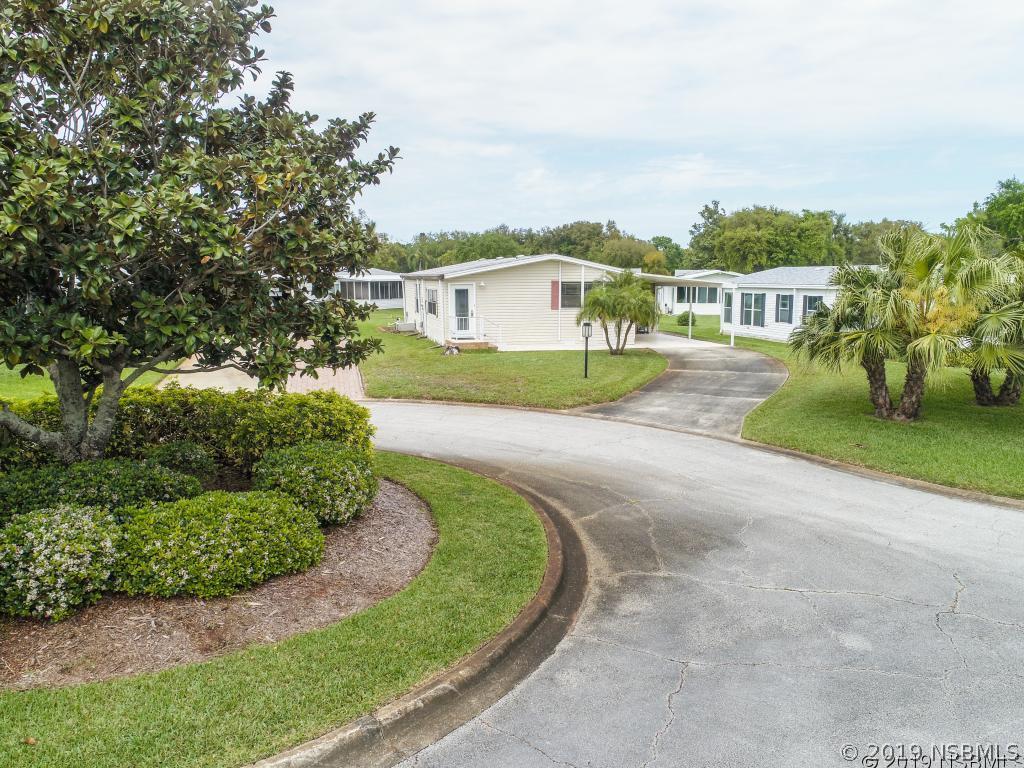 609 Charter Ln., Edgewater, FL 32141