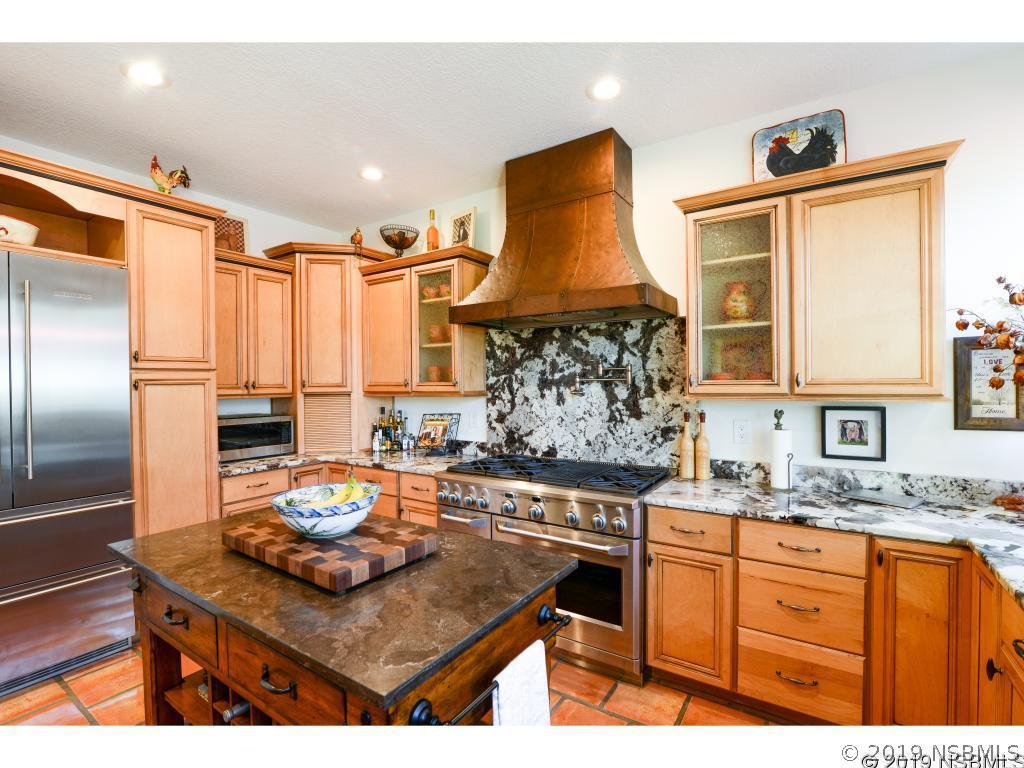 108 Lincoln Ave., New Smyrna Beach, FL 32169