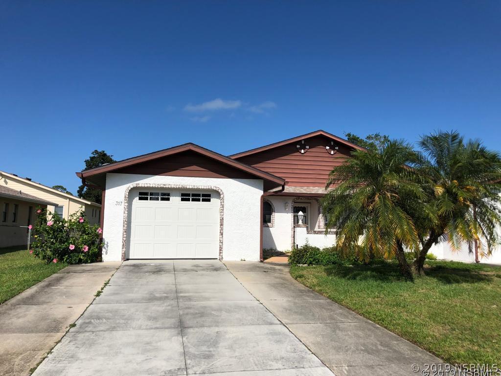 317 Paradise Ln., Edgewater, FL 32132