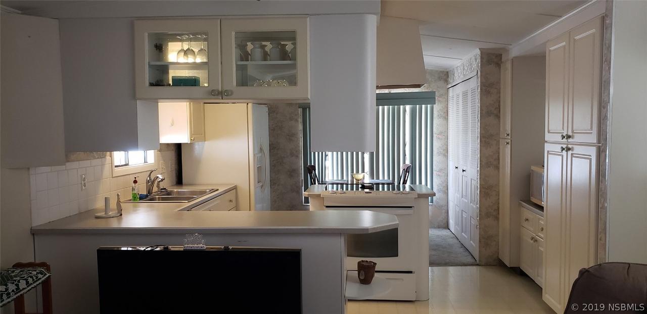 134 Cedar St., Edgewater, FL 32141