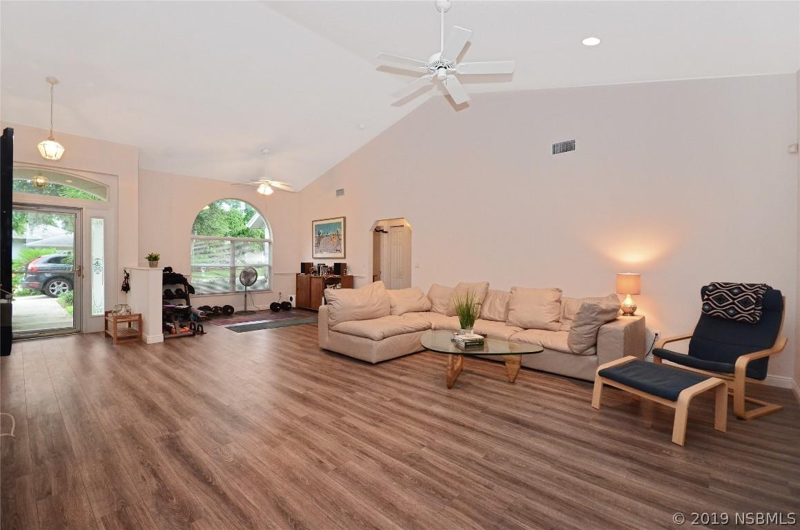 823 E 19th Ave., New Smyrna Beach, FL 32169