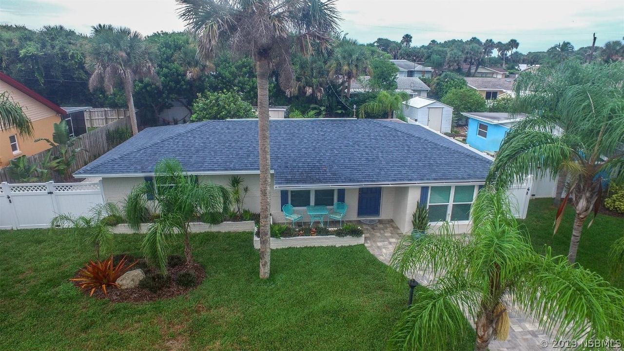 14 Palm Dr., New Smyrna Beach, FL 32169