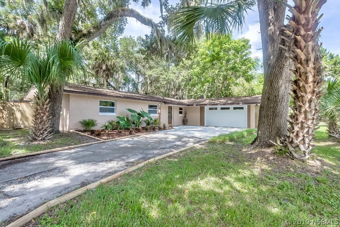 1504 Pine Tree Dr., Edgewater, FL 32132