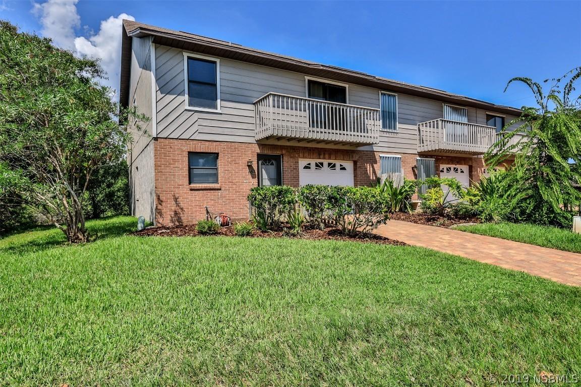 705 Laurel Bay Cir., New Smyrna Beach, FL 32169