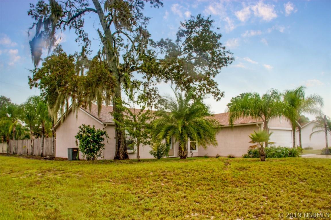 1791 Brewton Cir., Deltona, FL 32738
