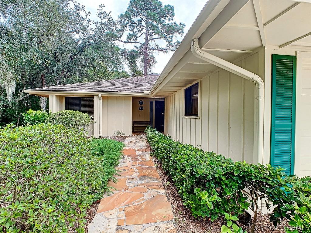 735 Saint Andrews Cir., New Smyrna Beach, FL 32168