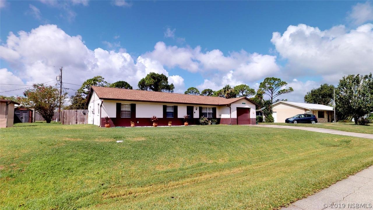 3044 Pine Tree Dr., Edgewater, FL 32141