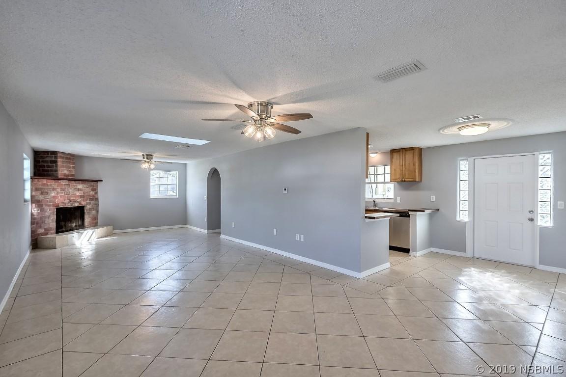 1928 Juniper Dr., Edgewater, FL 32141