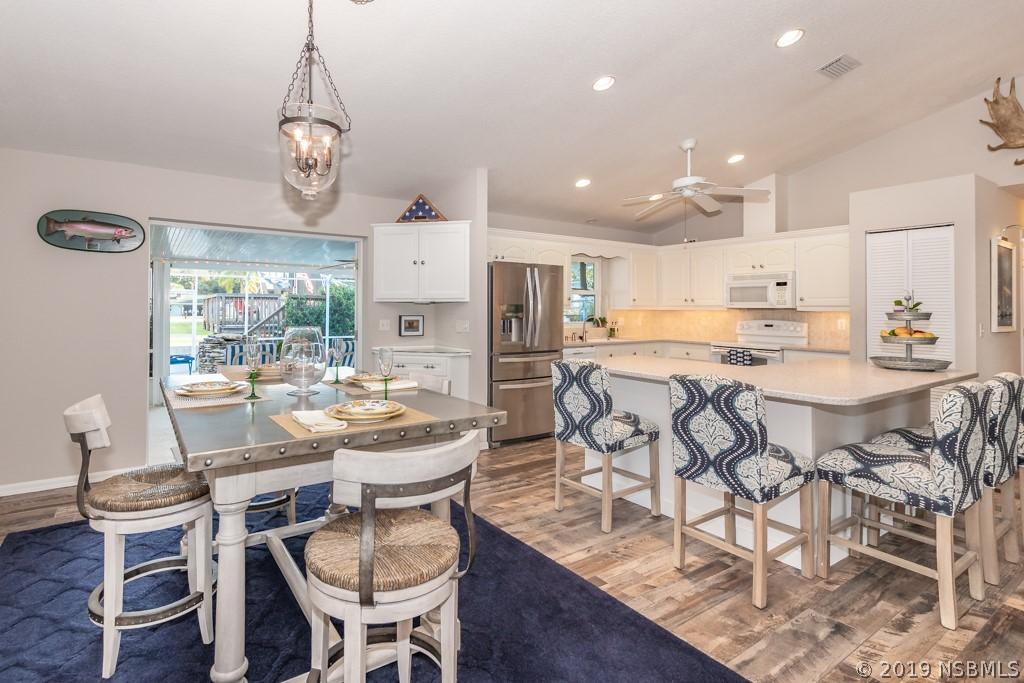 156 Azalea Rd., Edgewater, FL 32141