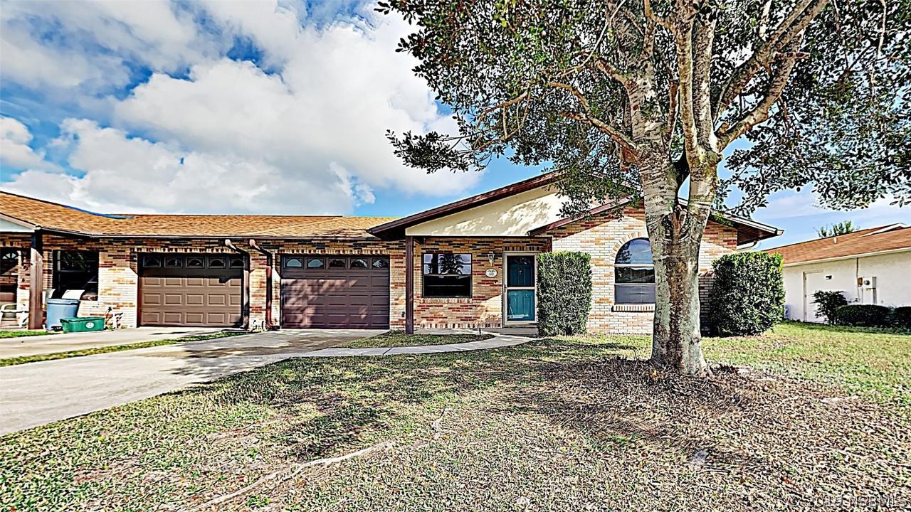 425 Falcon Ave., Edgewater, FL 32141