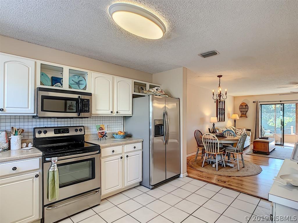 703 Laurel Bay Cir., New Smyrna Beach, FL 32169