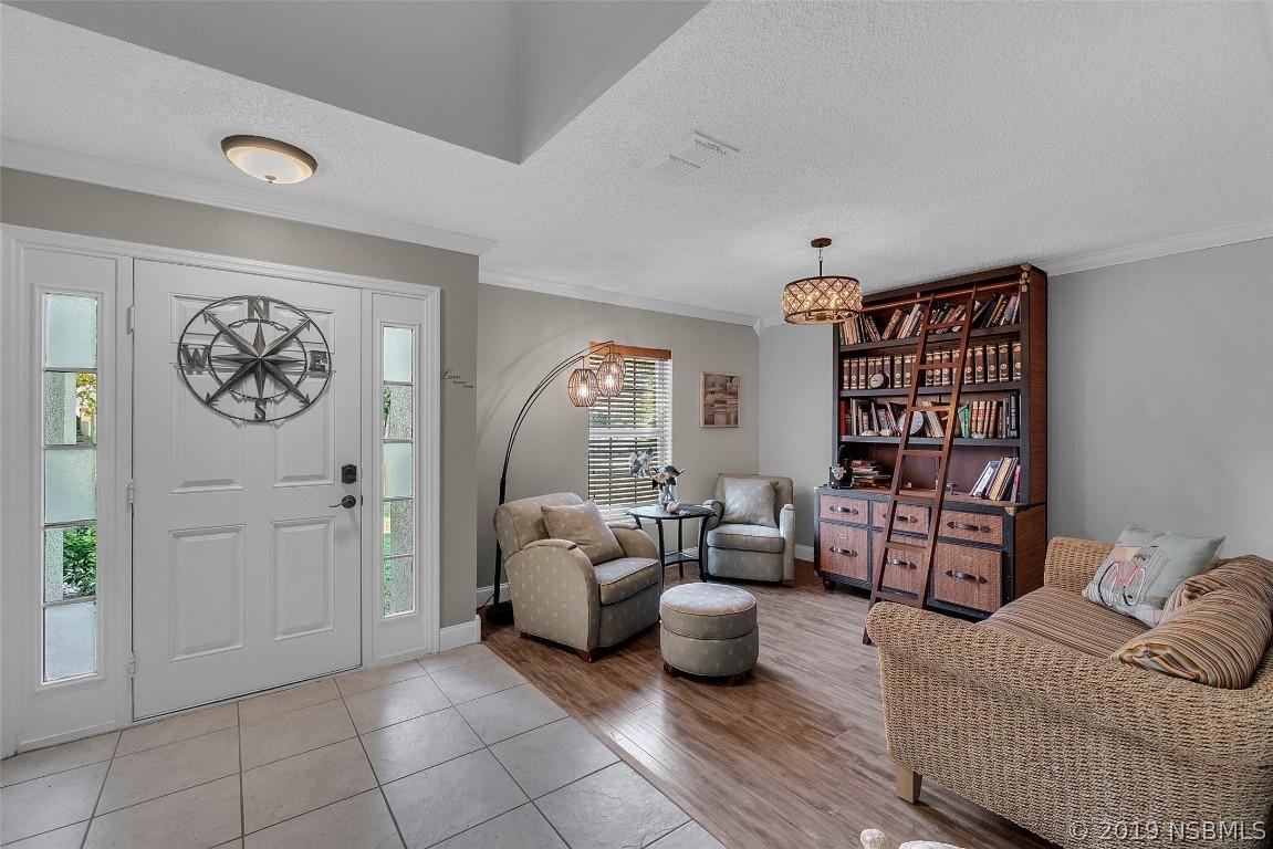 1421 Royal Palm Dr., Edgewater, FL 32132