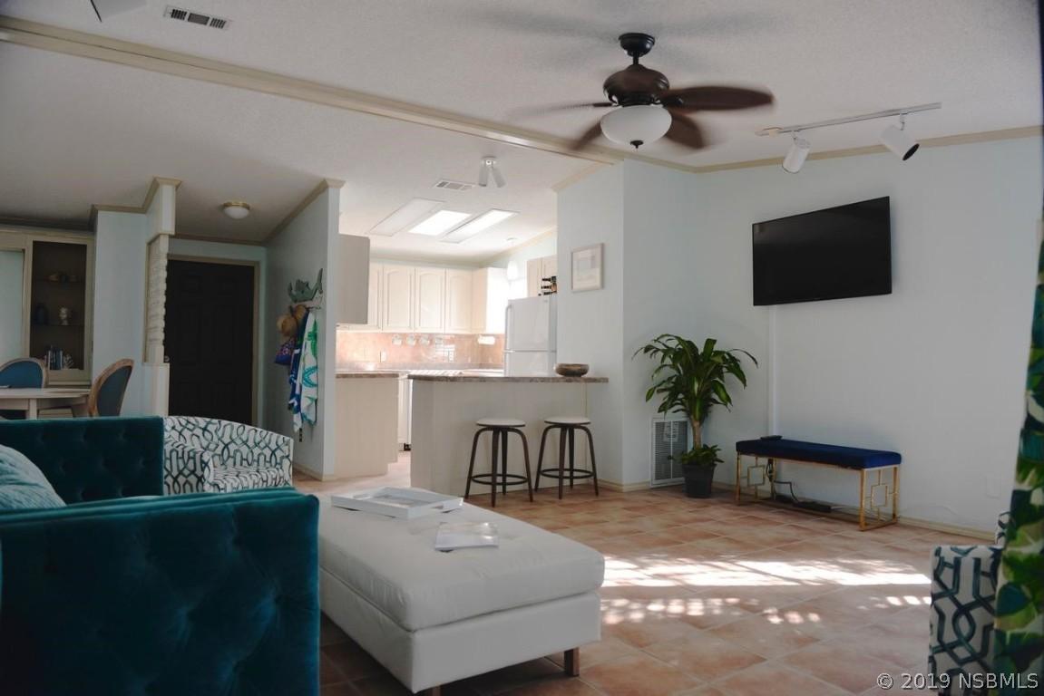 604 Navigators Way, Edgewater, FL 32141