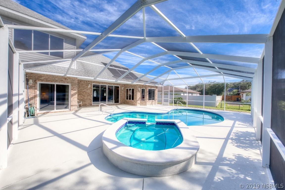 106 Ponce Terrace Cir., Ponce Inlet, FL 32127