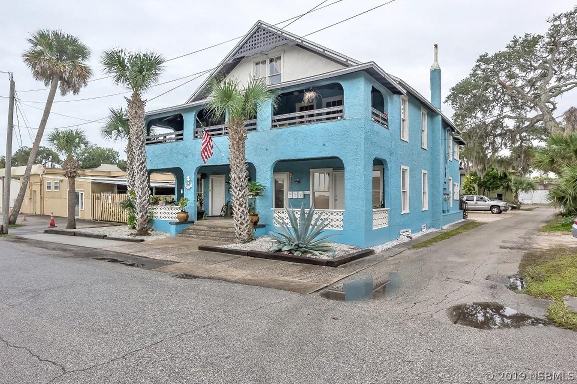 206 Douglas St., New Smyrna Beach, FL 32168