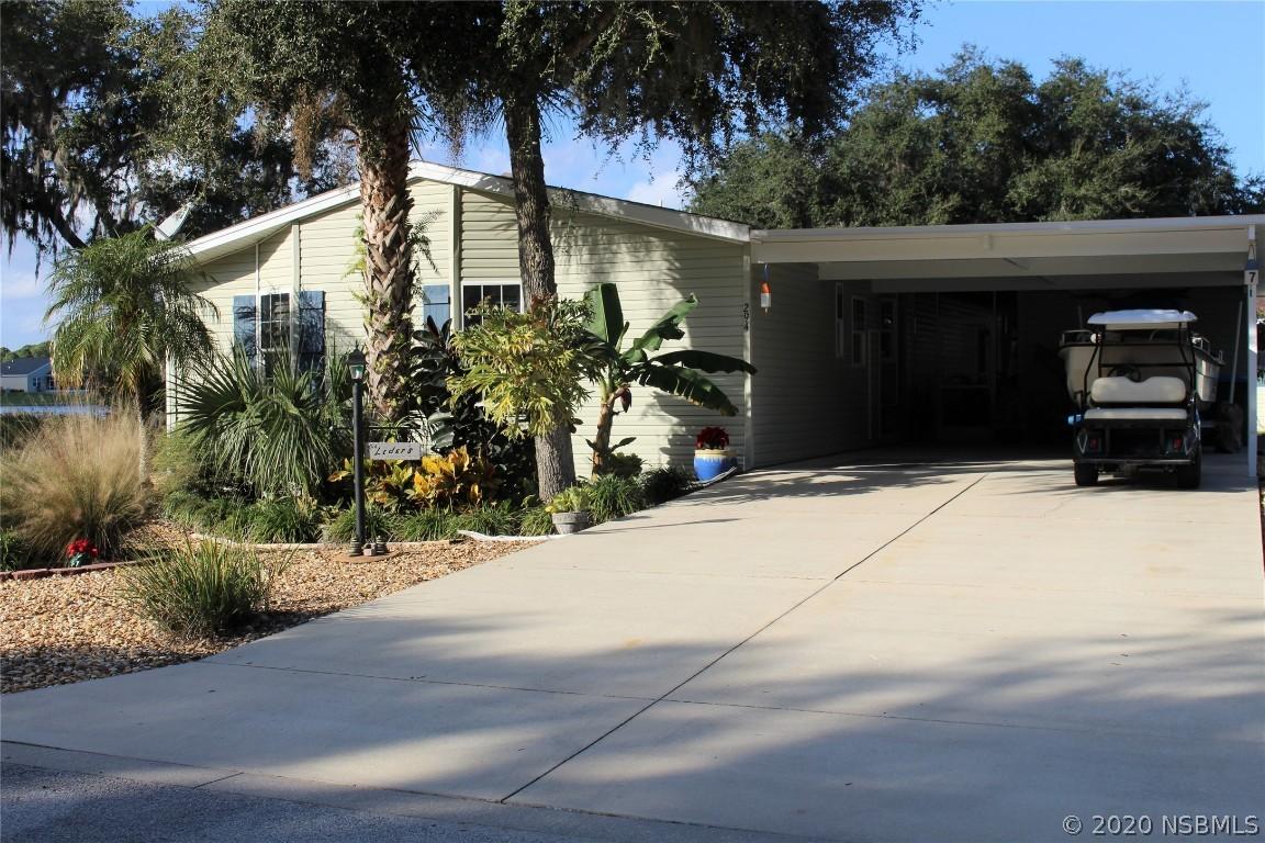 294 Water Landing Dr., Oak Hill, FL 32759