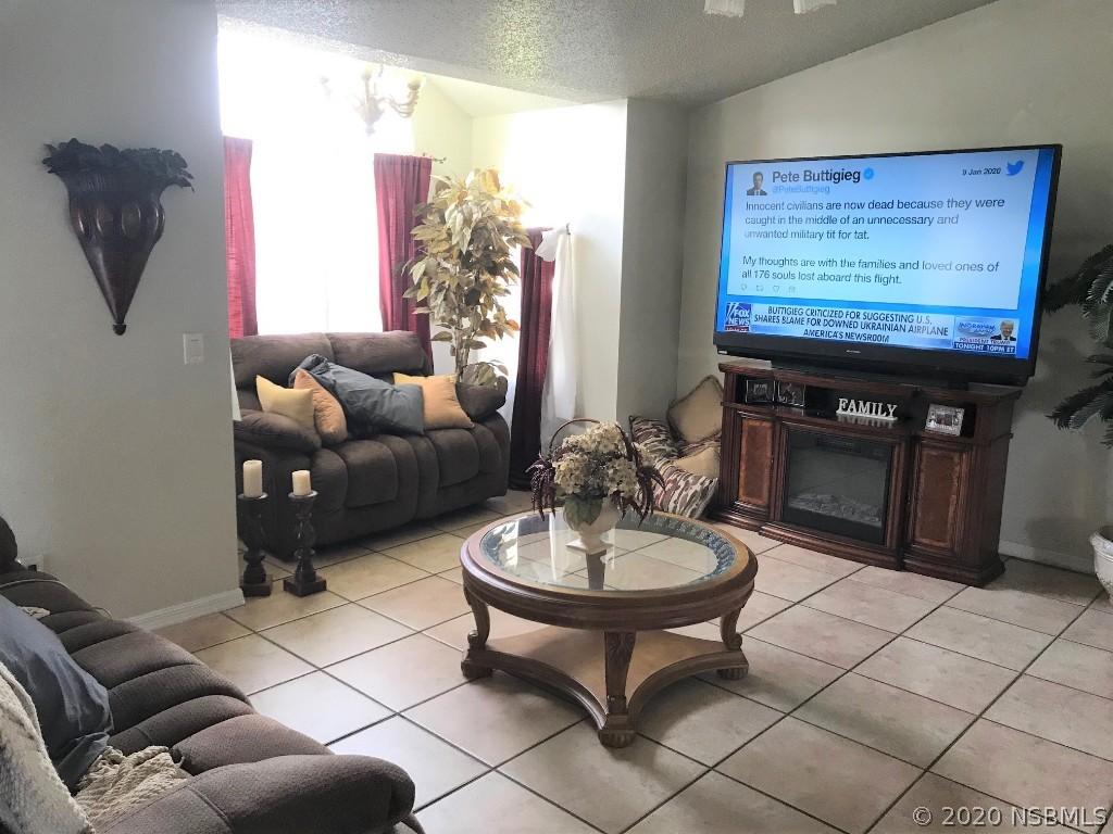 3329 Royal Palm Dr., Edgewater, FL 32141