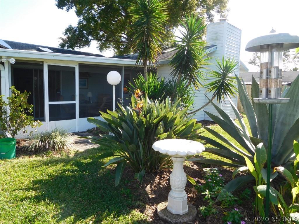 2122 Travelers Palm Dr., Edgewater, FL 32141
