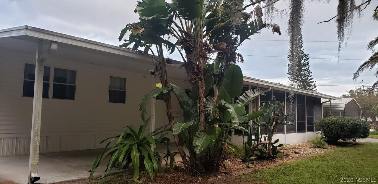 135 Oak St., Edgewater, FL 32141