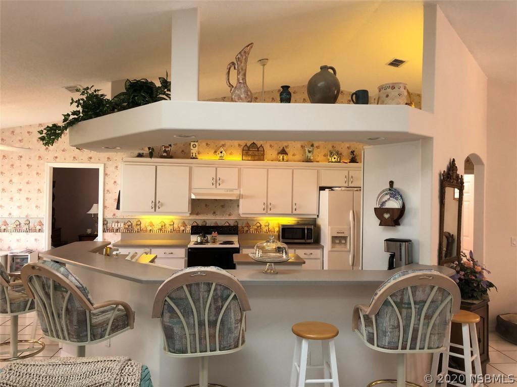 3304 Queen Palm Dr., Edgewater, FL 32141