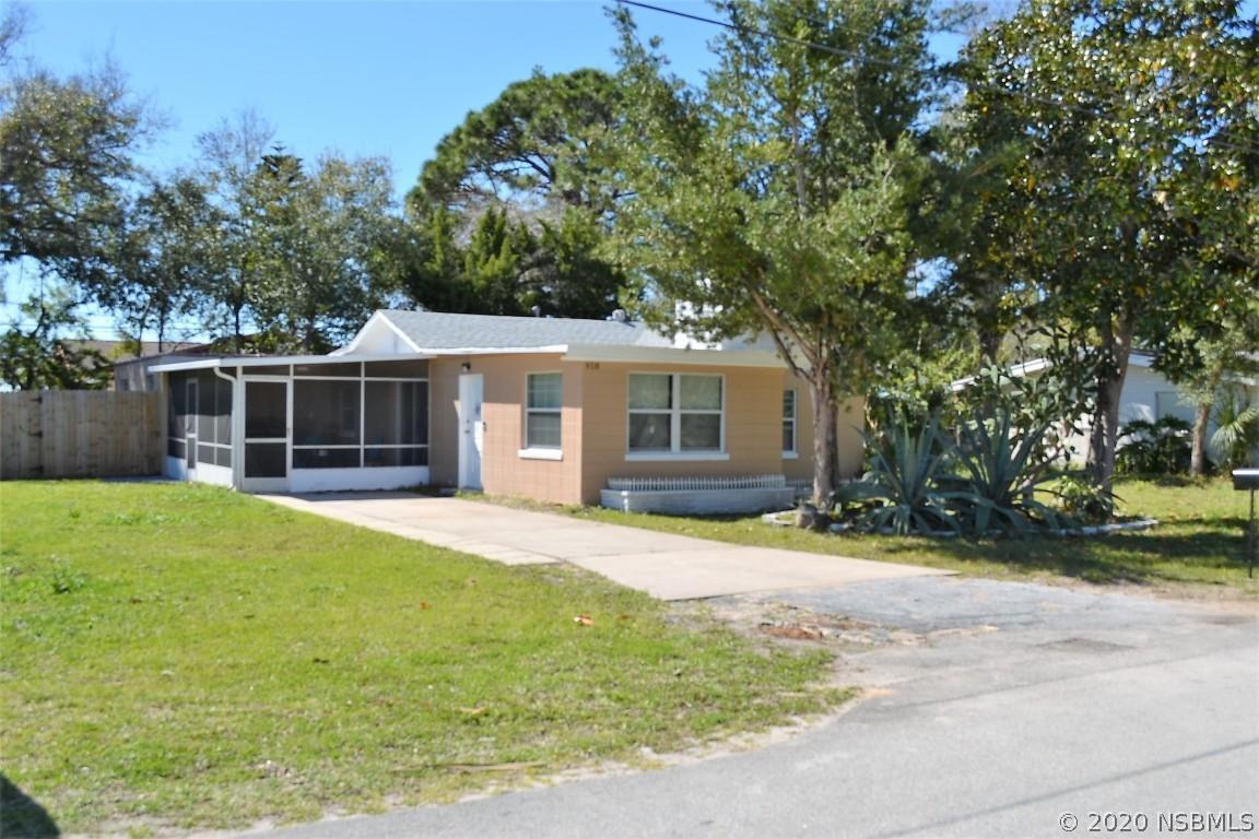 918 New York St., Edgewater, FL 32132