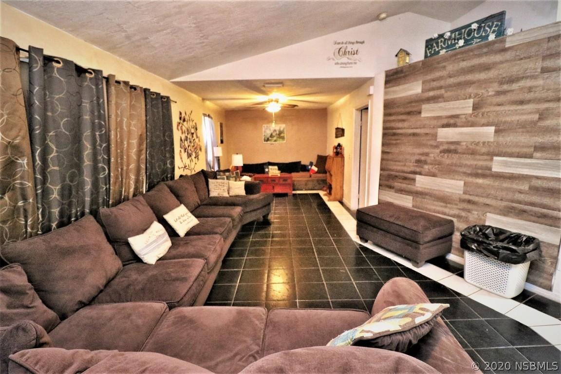 2519 Fern Palm Dr., Edgewater, FL 32141