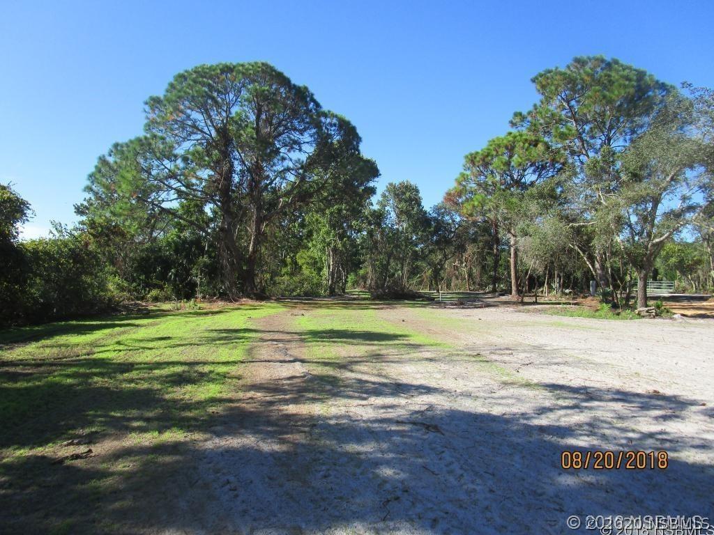 4591 Beacon Light Rd., Edgewater, FL 32141