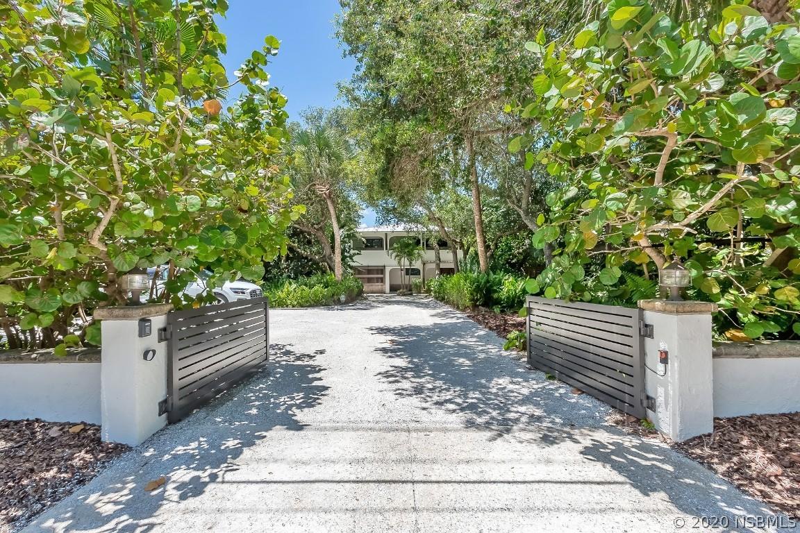 4500 Saxon Dr., New Smyrna Beach, FL 32169