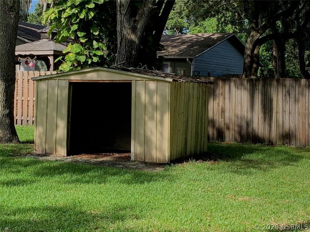 1506 Pine Tree Dr., Edgewater, FL 32132
