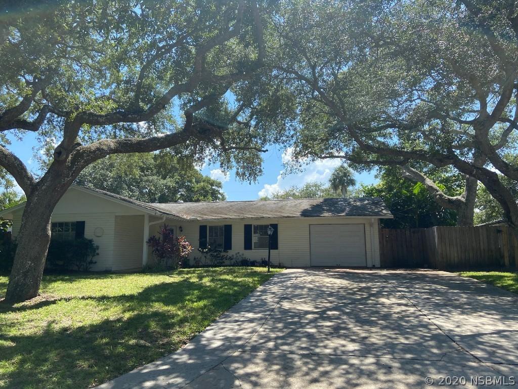 2 Forest Cir., New Smyrna Beach, FL 32169