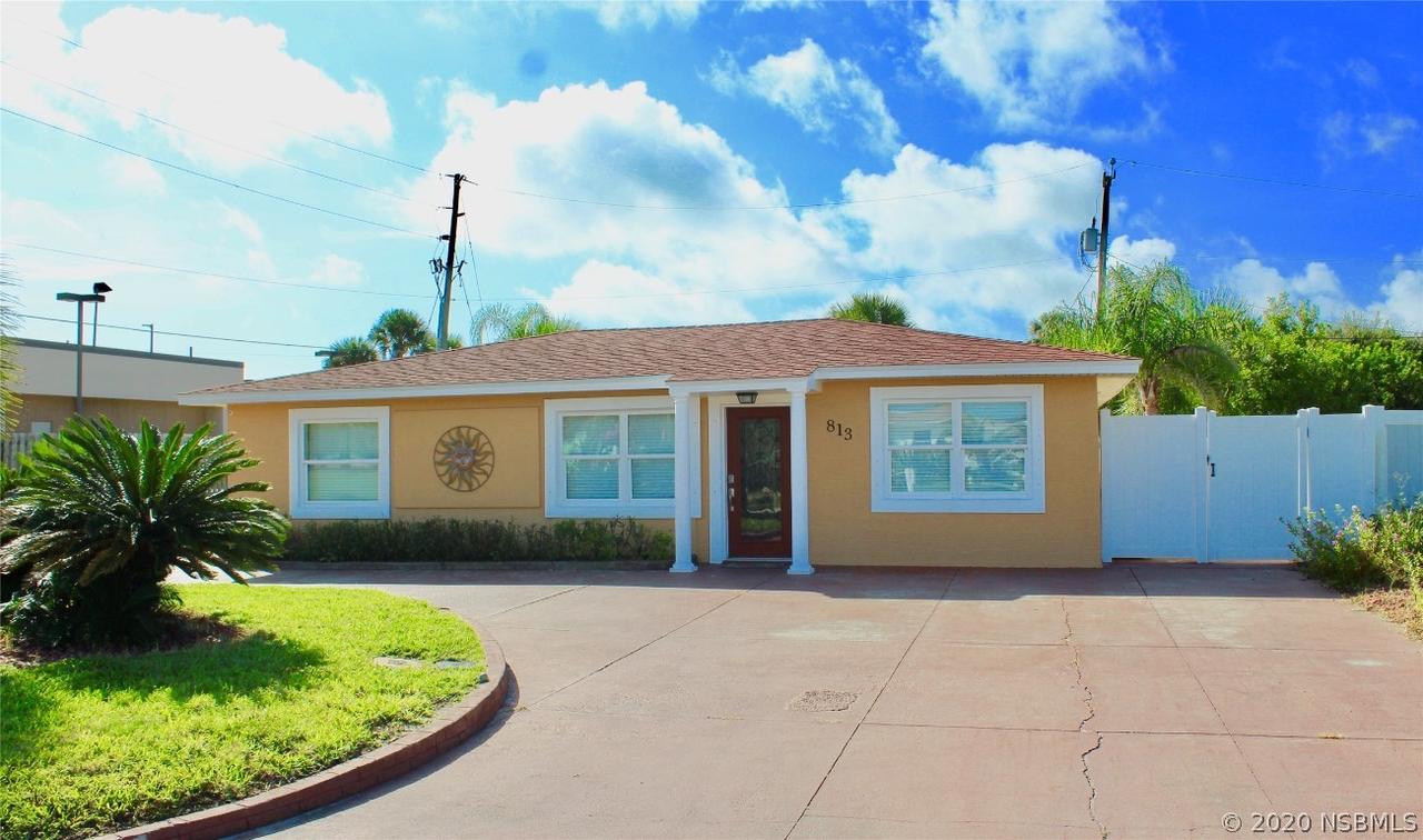 813 E 6th Ave., New Smyrna Beach, FL 32169