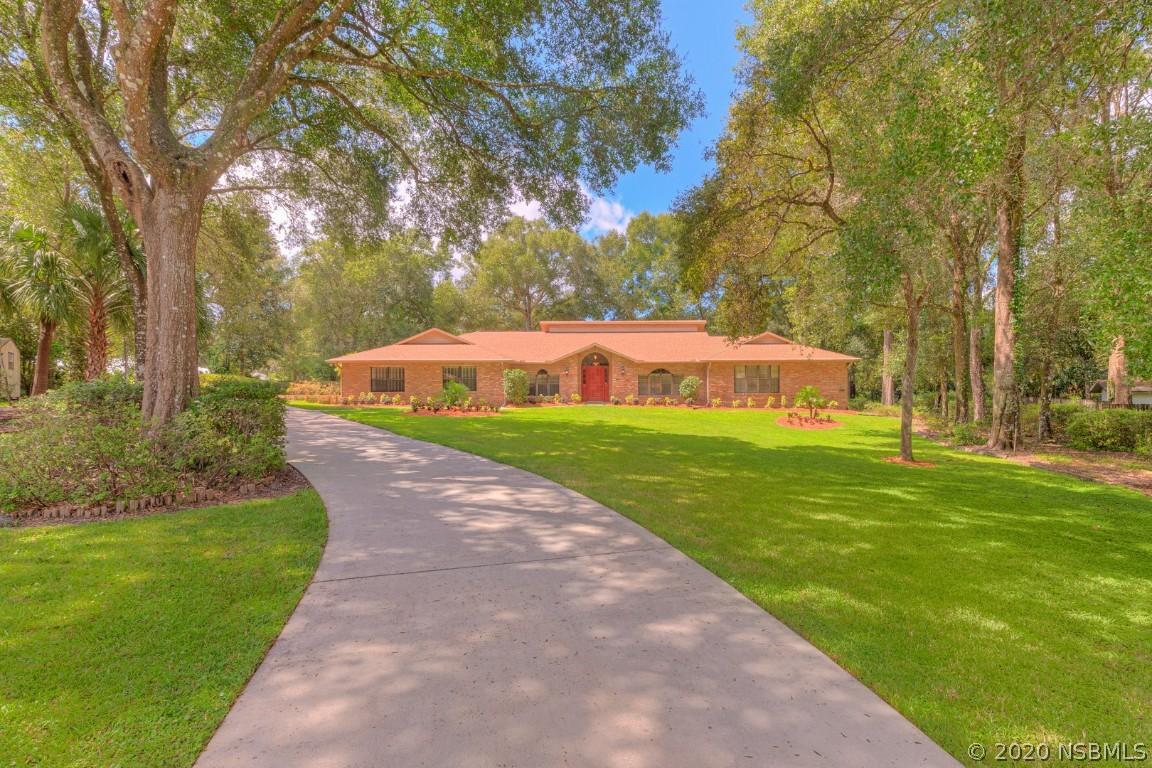 5010 Deleon Oaks Ct., De Leon Springs, FL 32130