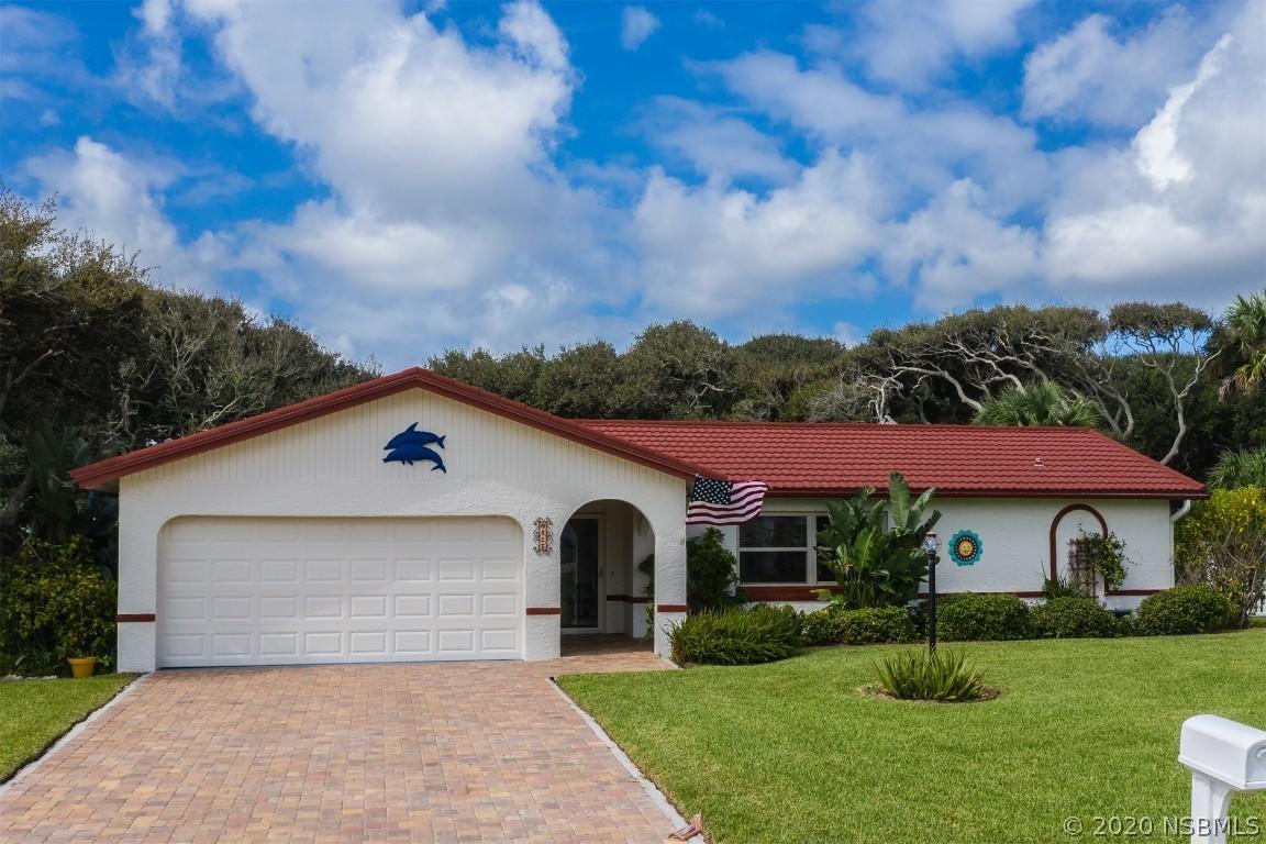825 Oakview Dr., New Smyrna Beach, FL 32169