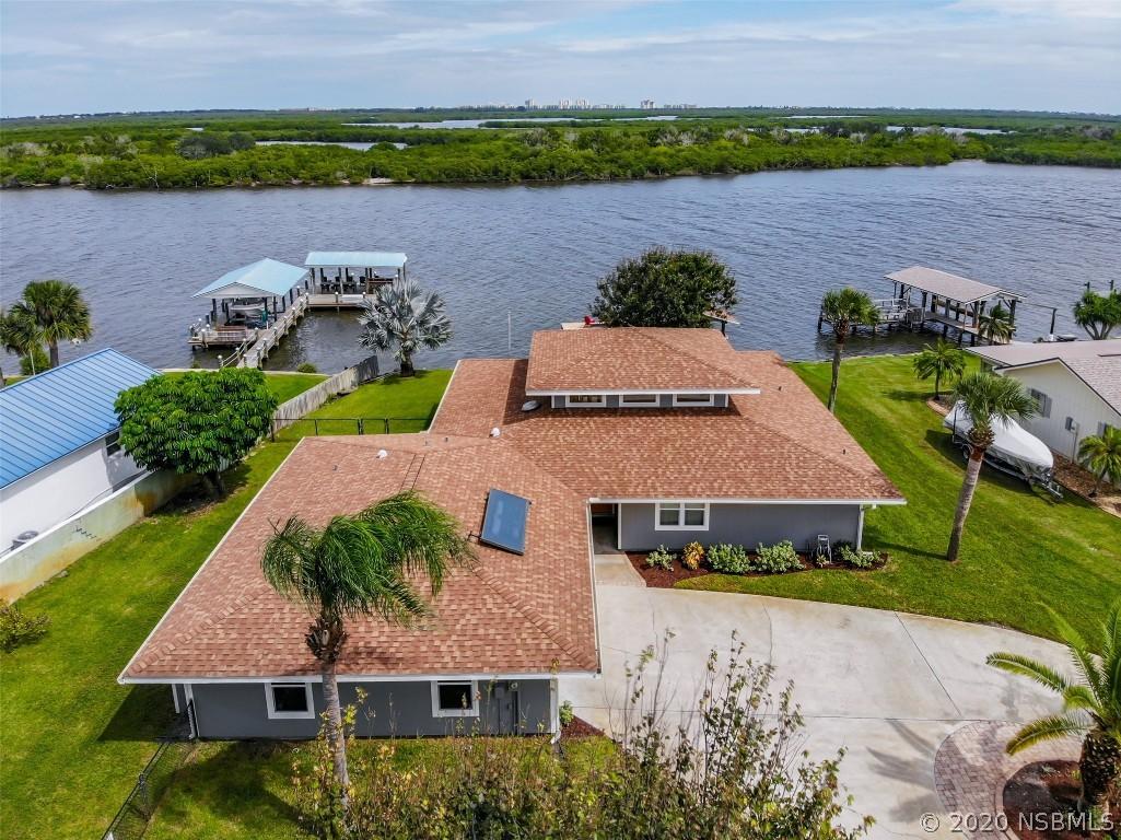 16 Harris Cir., Edgewater, FL 32141