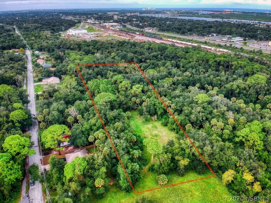 791 W 7th St., New Smyrna Beach, FL 32168