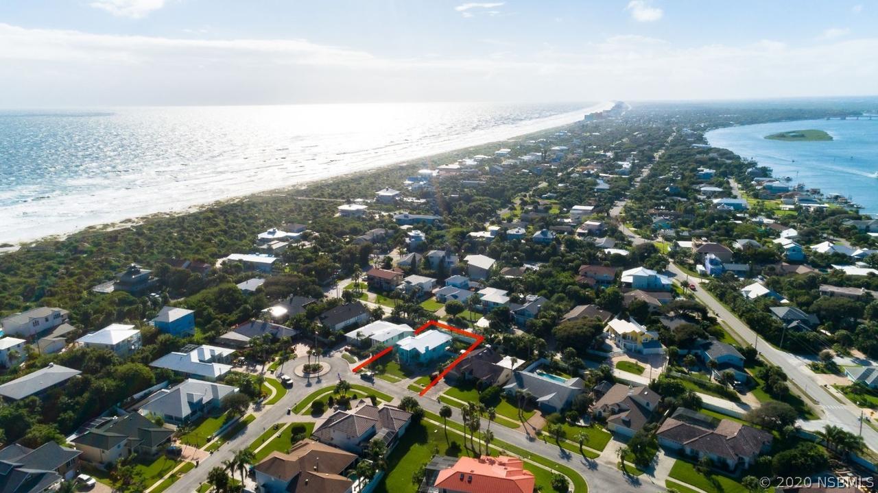 2124 Villa Way, New Smyrna Beach, FL 32169