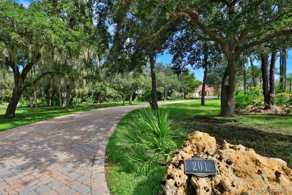 201 Ranken Dr., Edgewater, FL 32141