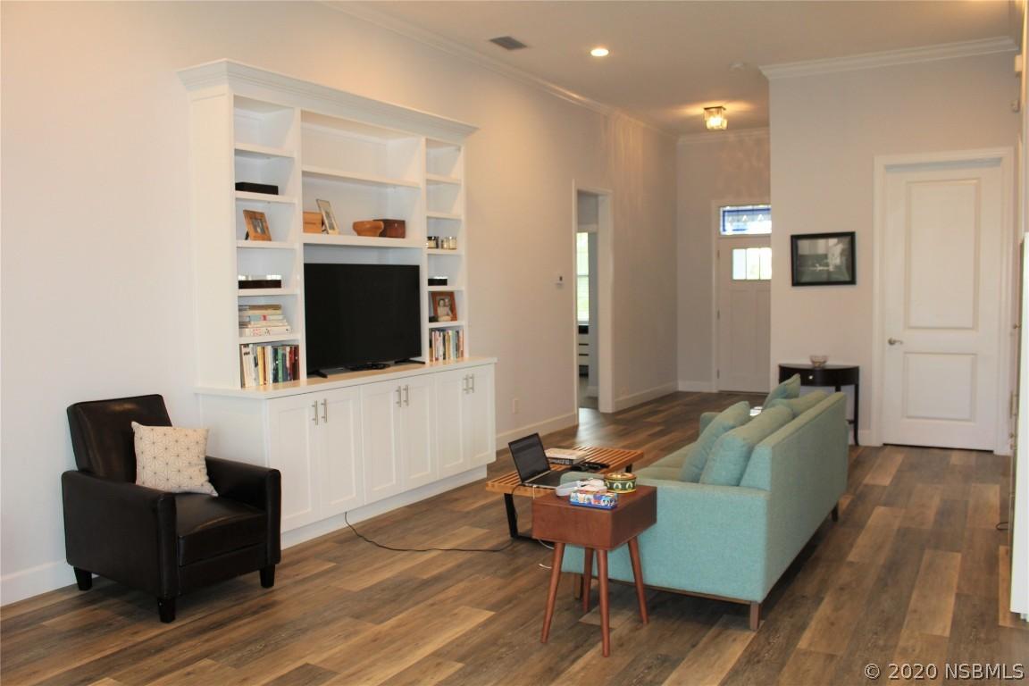 448 Eldora Dr., Oak Hill, FL 32759