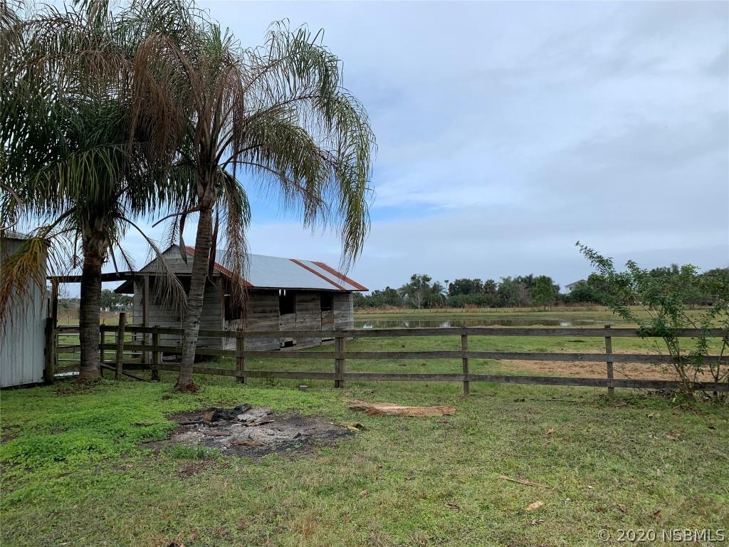 684 Sandberg Ln., New Smyrna Beach, FL 32168