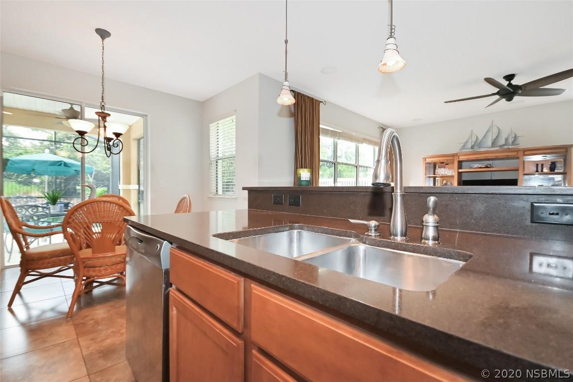 830 Snapdragon Dr., New Smyrna Beach, FL 32168