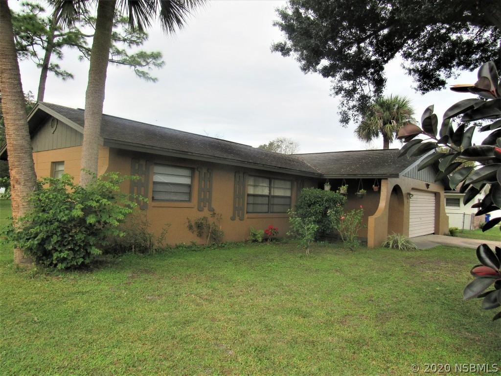 6 Wildwood Dr., Edgewater, FL 32132