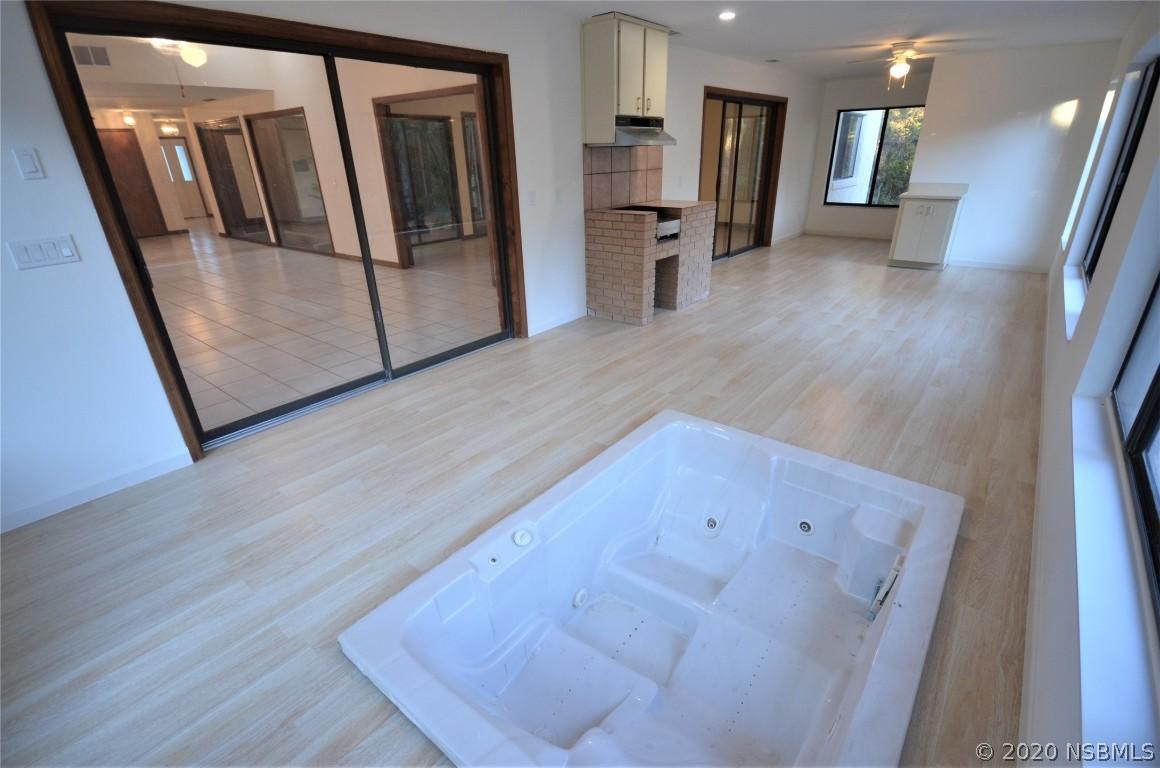 1486 Lewis Ln., New Smyrna Beach, FL 32168