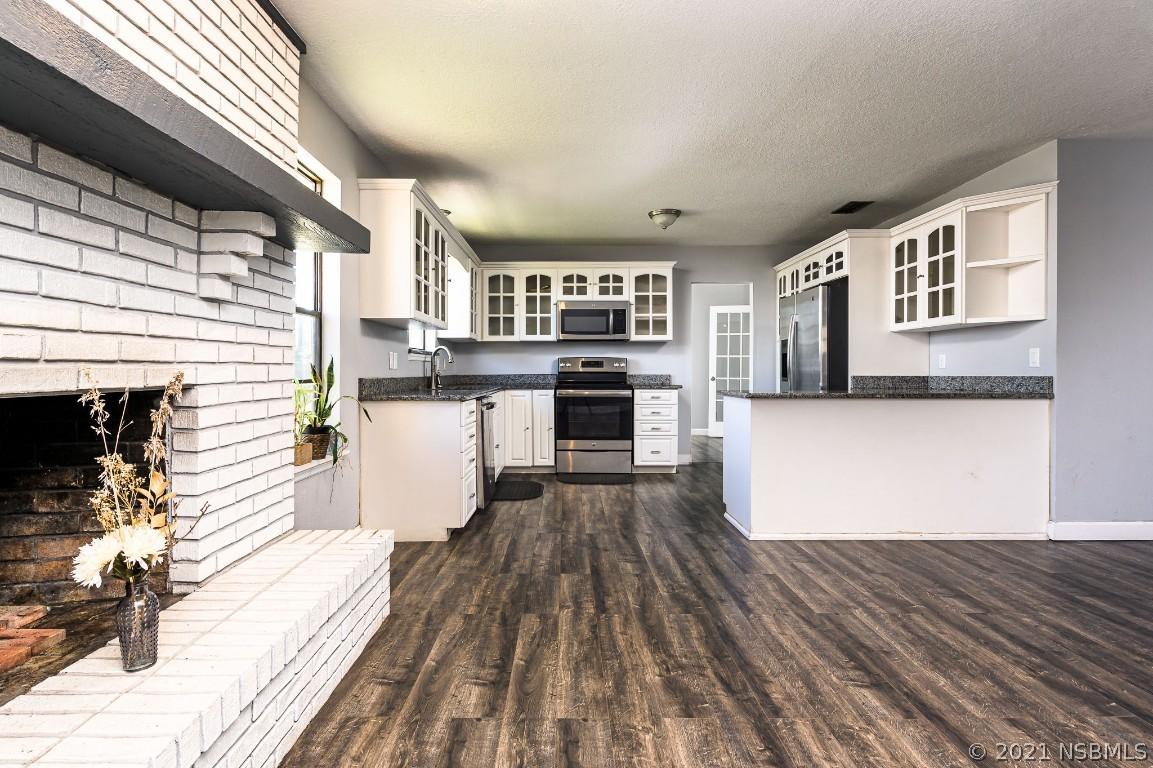 3325 Sabal Palm Dr., Edgewater, FL 32141