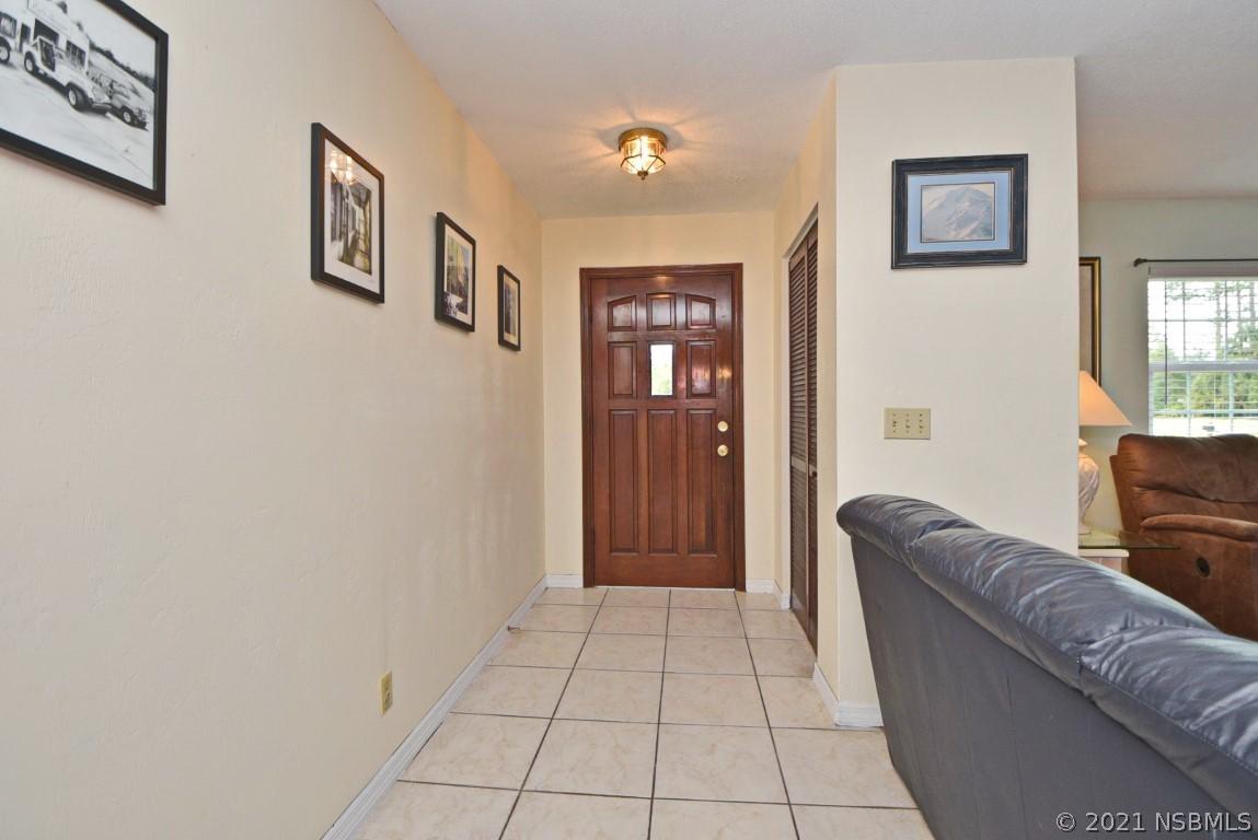 2907 Queen Palm Dr., Edgewater, FL 32141