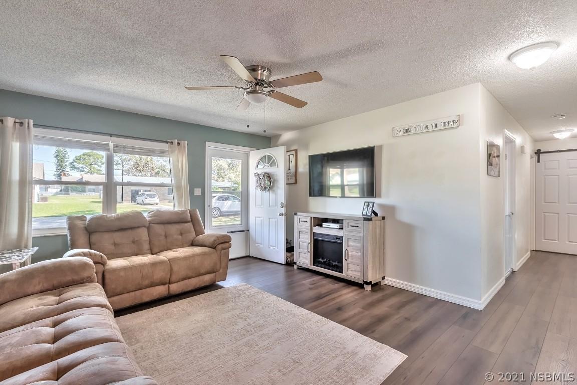 2924 Travelers Palm Dr., Edgewater, FL 32141