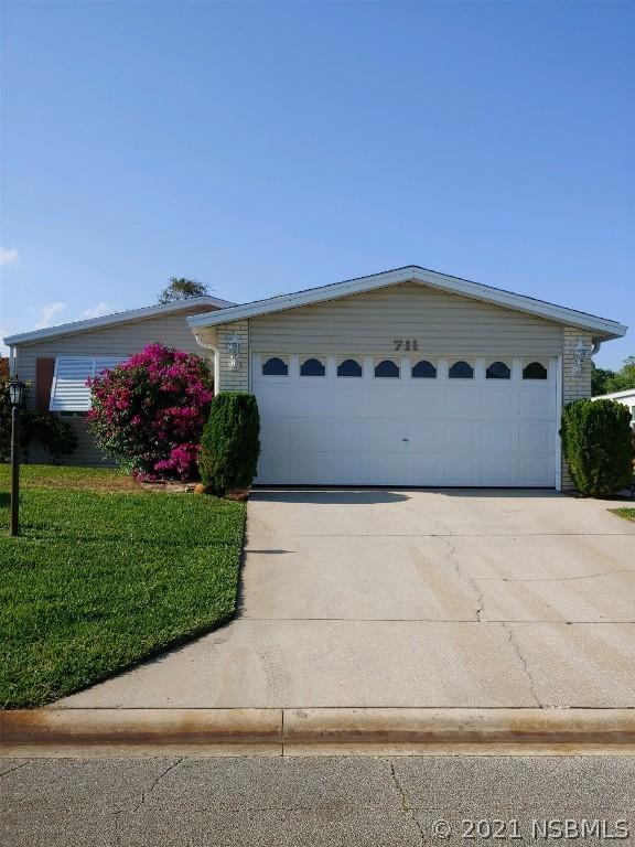 711 Helmsman Ln., Edgewater, FL 32141
