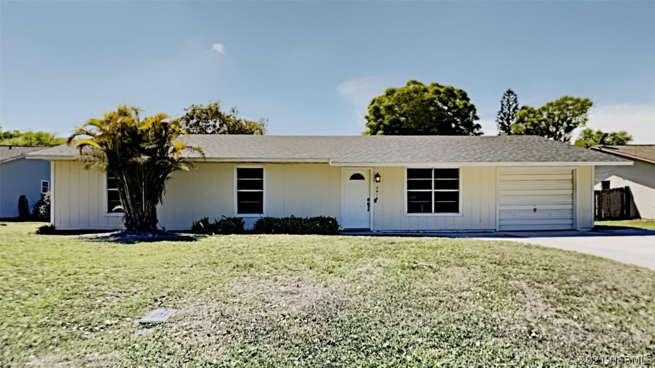 2616 Umbrella Tree Dr., Edgewater, FL 32132