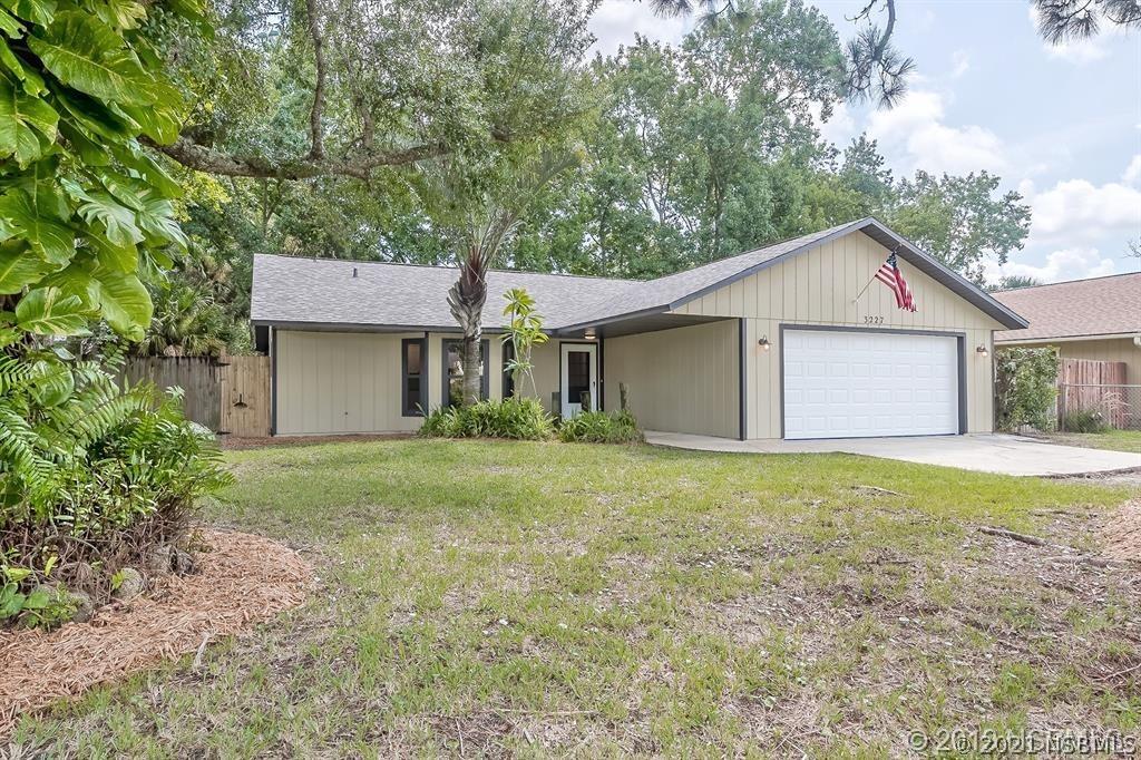 3227 Umbrella Tree Dr., Edgewater, FL 32141